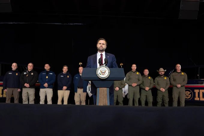 副总统万斯前往明尼阿波利斯，讨论明尼苏达州持续的移民危机